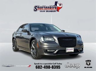 Used 2023 Chrysler 300 Touring L video 1