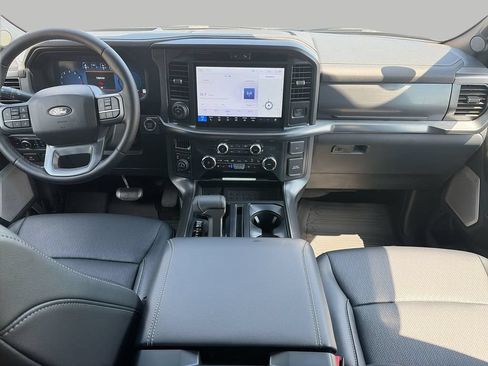 Used 2025 Ford F150 Lariat w/ Equipment Group 502A High AWD/4WD image 9