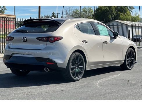New 2026 MAZDA MAZDA3 Hatchback w/Premium Plus Pkg image 5