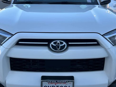 Used 2024 Toyota 4Runner SR5 image 9