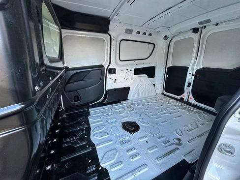 Used 2021 RAM ProMaster City Tradesman image 8