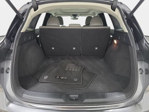 Certified 2025 INFINITI QX50 Luxe AWD/4WD image 30