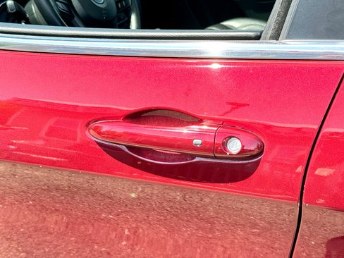 Used 2019 Jeep Cherokee Latitude Plus w/ Comfort/Convenience Group image 82