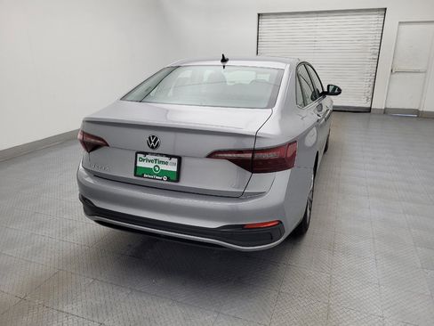 Used 2024 Volkswagen Jetta SE image 7