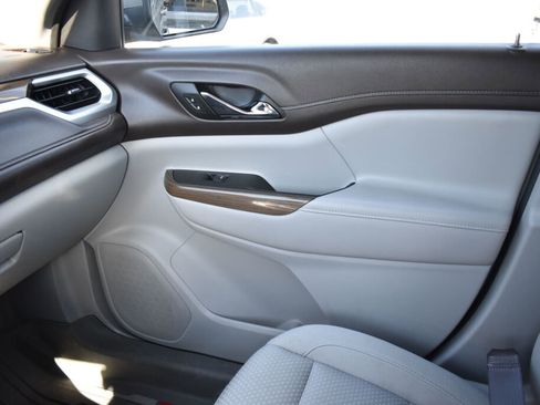 Used 2023 GMC Acadia SLE w/ Driver Convenience Package image 25