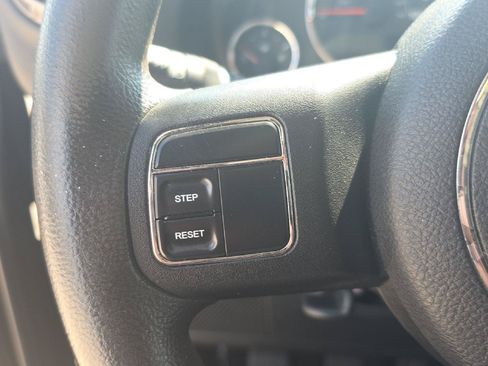 Used 2011 Jeep Wrangler Sport AWD/4WD image 15