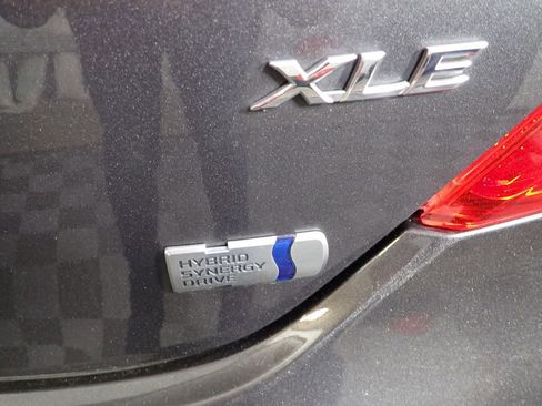 Used 2012 Toyota Camry XLE FWD image 4