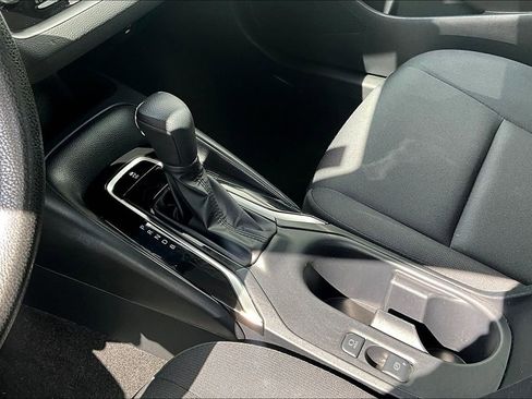 Used 2023 Toyota Corolla LE image 19