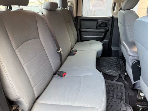 Used 2017 RAM 1500 Express AWD/4WD image 18