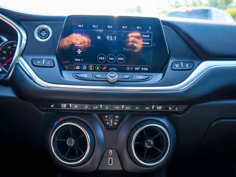 Used 2022 Chevrolet Blazer LT w/ Sound & Technology Package FWD image 14