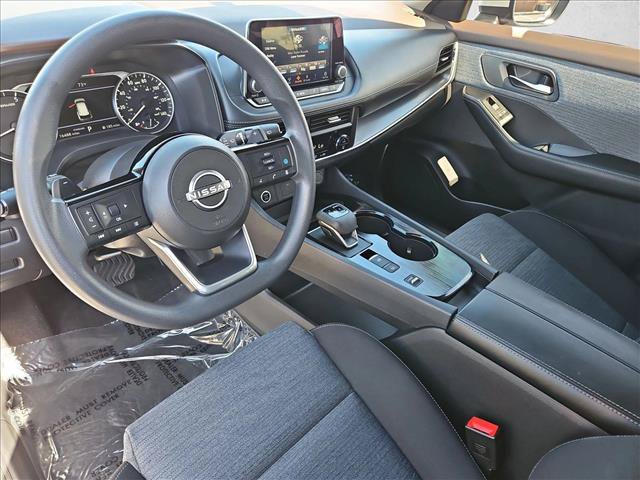Used 2023 Nissan Rogue SV FWD image 13