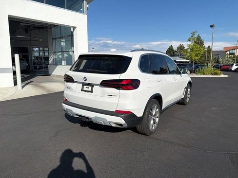 Used 2024 BMW X5 xDrive40i w/ Premium Package AWD/4WD image 5