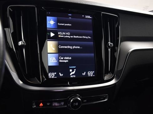 Used 2019 Volvo S60 T8 R-Design AWD/4WD image 30