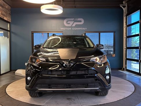 Used 2018 Toyota RAV4 Adventure AWD/4WD image 8