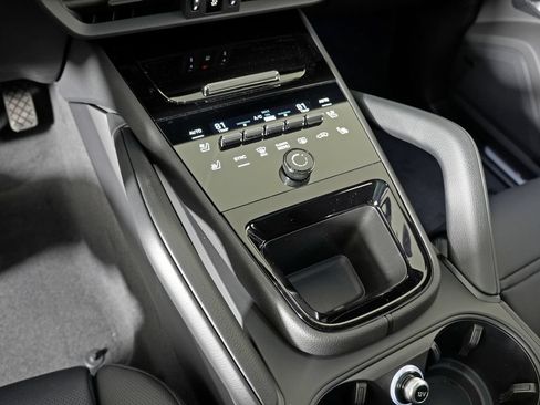 Certified 2026 Porsche Cayenne Coupe AWD/4WD image 31
