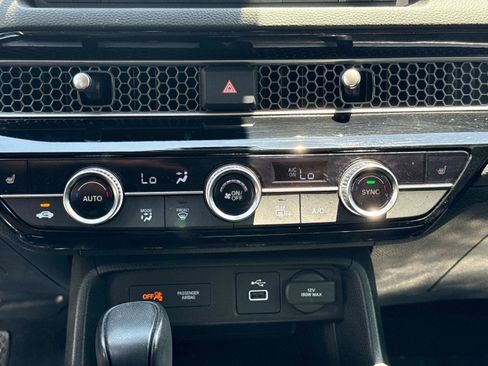 Certified 2024 Honda Civic EX image 22
