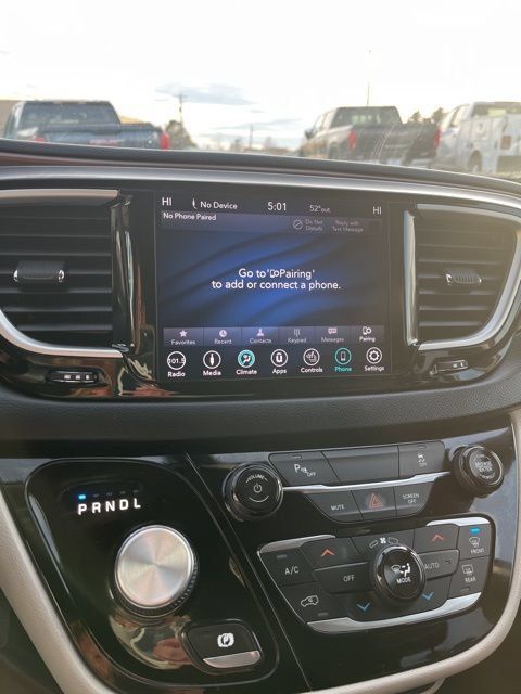 Used 2019 Chrysler Pacifica Touring-L FWD image 50