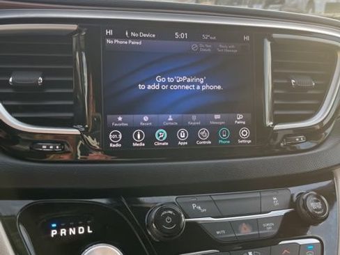 Used 2019 Chrysler Pacifica Touring-L FWD image 50