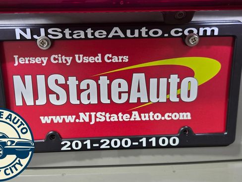 Used 2022 Audi e-tron Premium AWD/4WD image 27