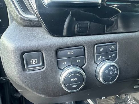 Used 2025 GMC Sierra 1500 SLT AWD/4WD image 21
