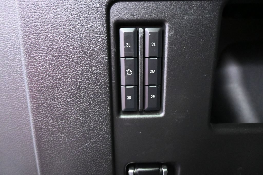 Used 2018 Lincoln Navigator Select w/ Technology Package AWD/4WD image 34