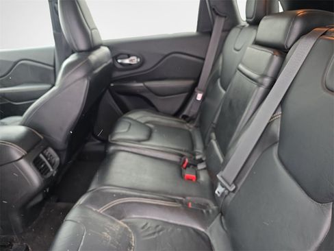 Used 2015 Jeep Cherokee Limited image 24