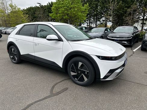 New 2026 Hyundai Ioniq 5 SE AWD/4WD image 8