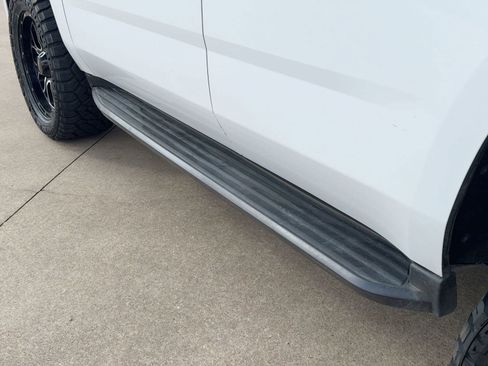 Used 2018 Chevrolet Tahoe LT image 21