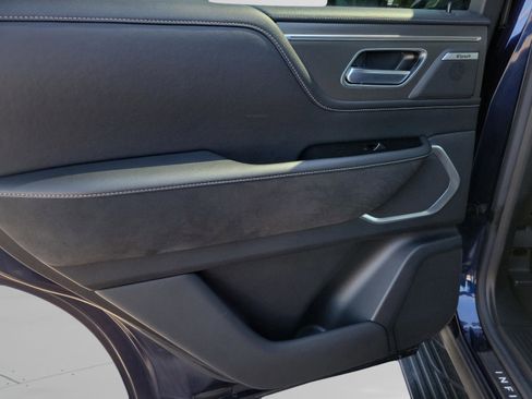 Used 2025 INFINITI QX80 Luxe image 25