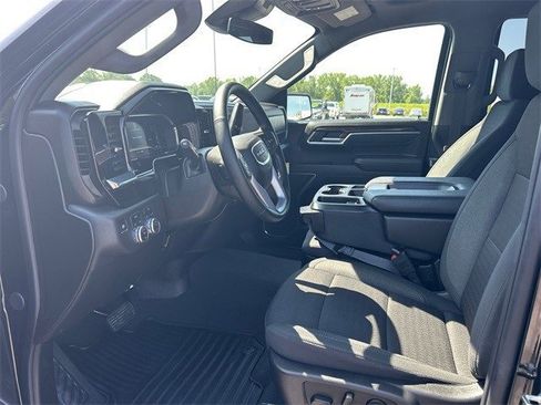 Used 2025 GMC Sierra 1500 Elevation image 17
