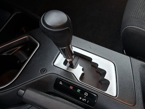 Used 2016 Toyota RAV4 XLE image 32