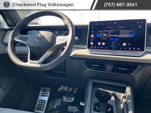 New 2026 Volkswagen Tiguan SE R-Line AWD/4WD image 32