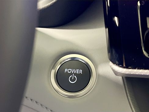 New 2026 Toyota Highlander Platinum image 24