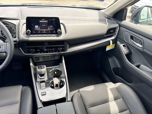 New 2026 Nissan Rogue Dark Armor FWD image 19