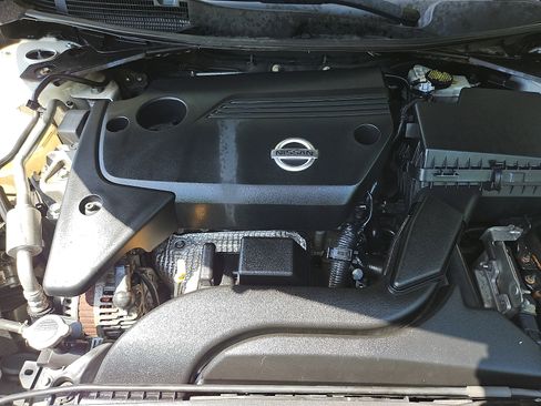 Used 2013 Nissan Altima 2.5 SL w/ Technology Pkg FWD image 28
