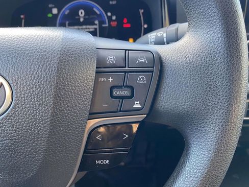 Used 2025 Toyota Camry LE image 20