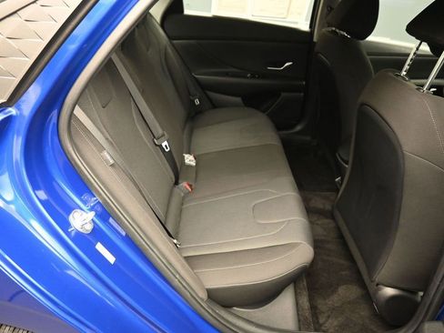 Used 2025 Hyundai Elantra SE FWD image 22