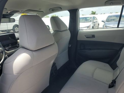 Used 2025 Toyota Corolla Cross L image 11