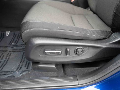 Used 2024 Honda CR-V EX image 12