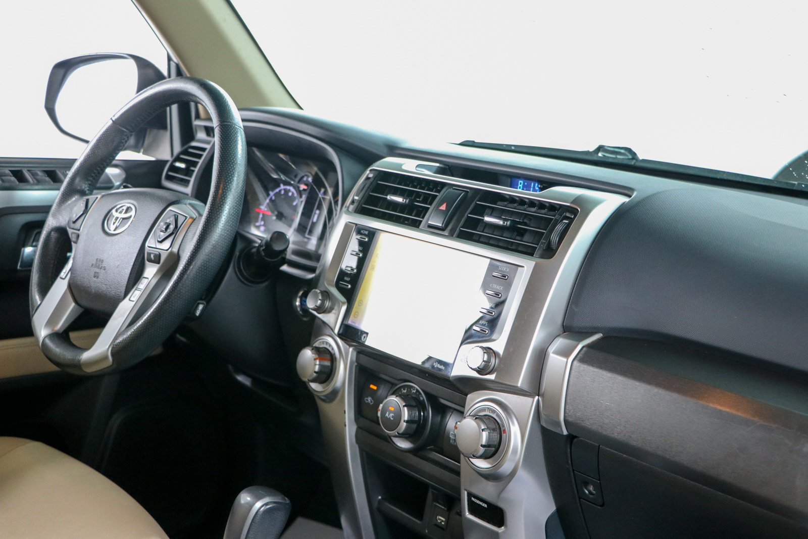 Used 2022 Toyota 4Runner SR5 Premium w/ Moonroof Package AWD/4WD image 27