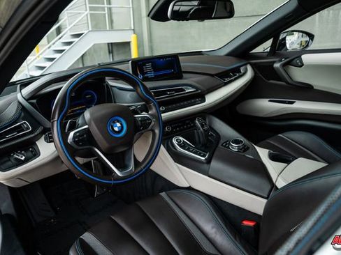 Used 2014 BMW i8 image 2