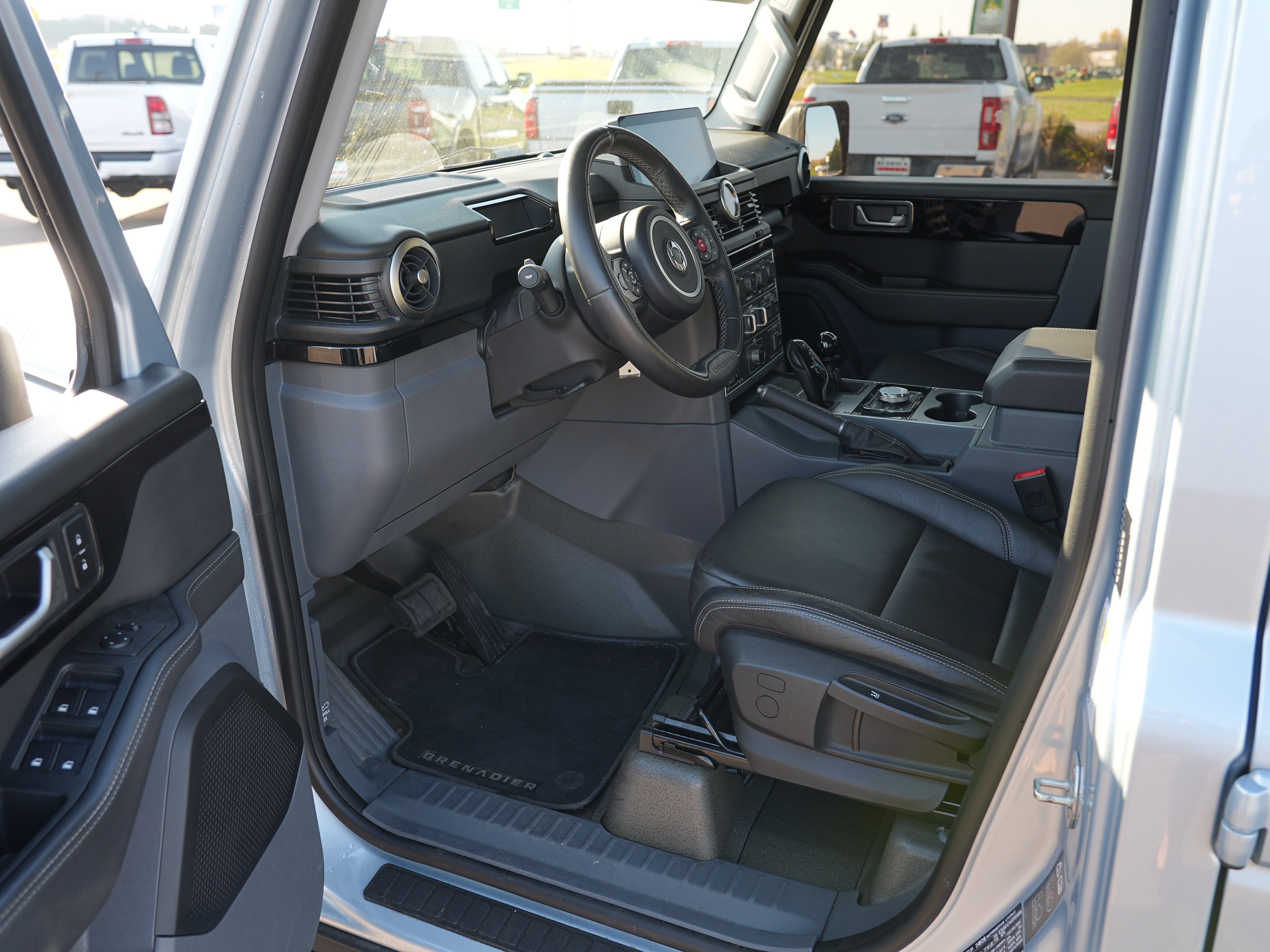 Used 2025 INEOS Grenadier Station Wagon AWD/4WD image 13
