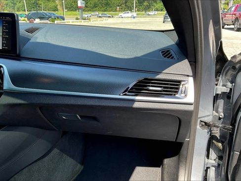 Used 2023 BMW 530i w/ M Sport Package RWD image 16