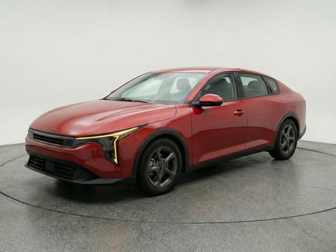 Used 2025 Kia K4 FWD image 3