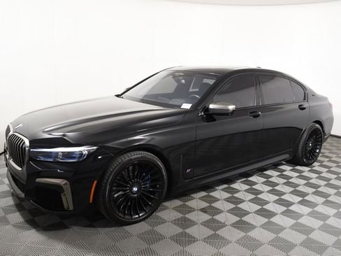 Used 2020 BMW M760i xDrive w/ Luxury Rear Seating Package AWD/4WD image 2