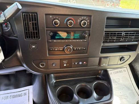 Used 2020 Chevrolet Express 3500 w/ Power Convenience Package RWD image 15