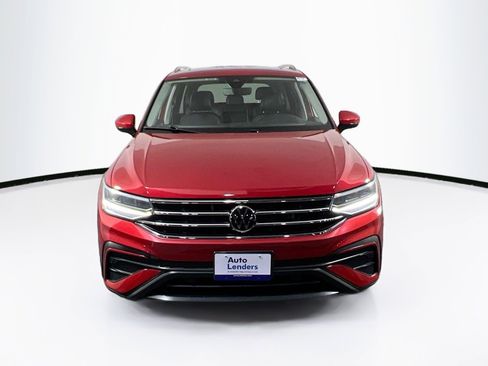 Used 2022 Volkswagen Tiguan SE image 2