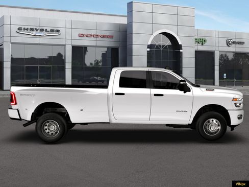New 2026 RAM 3500 Big Horn AWD/4WD image 9
