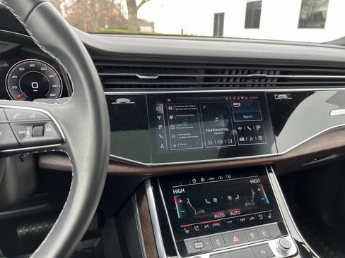 Certified 2025 Audi Q7 2.0T Premium Plus w/ Premium Plus Package image 31