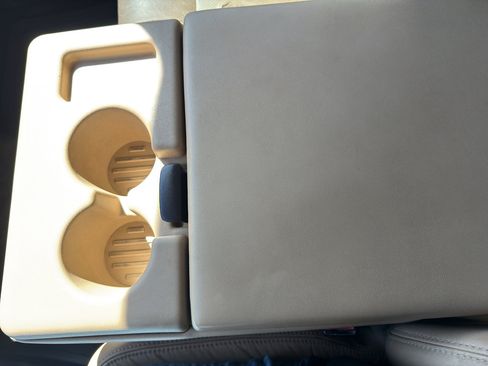 Used 2011 Ford F250 Lariat w/ Lariat Interior Pkg image 14